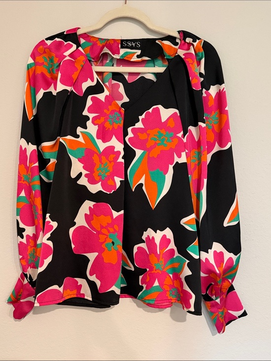SSYS Tops - Flowers long sleeve blouse